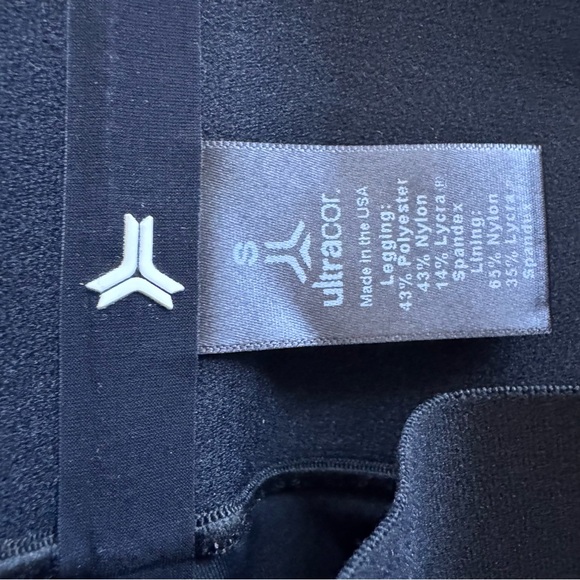 Ultracor High Oblique Pixelate Deep Burgundy Leggings - Picture 11 of 13